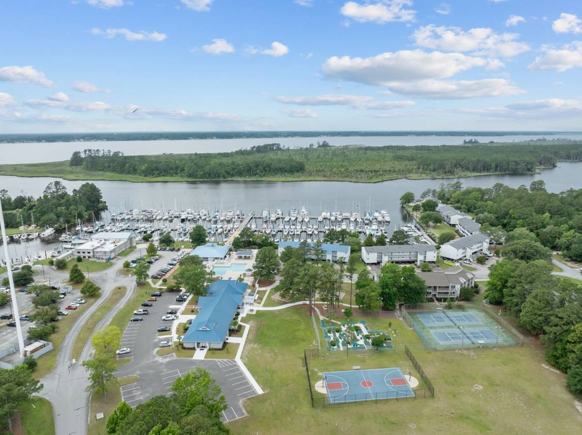 Condo for rent at 1204A Harbourside Dr, New Bern, NC 28560