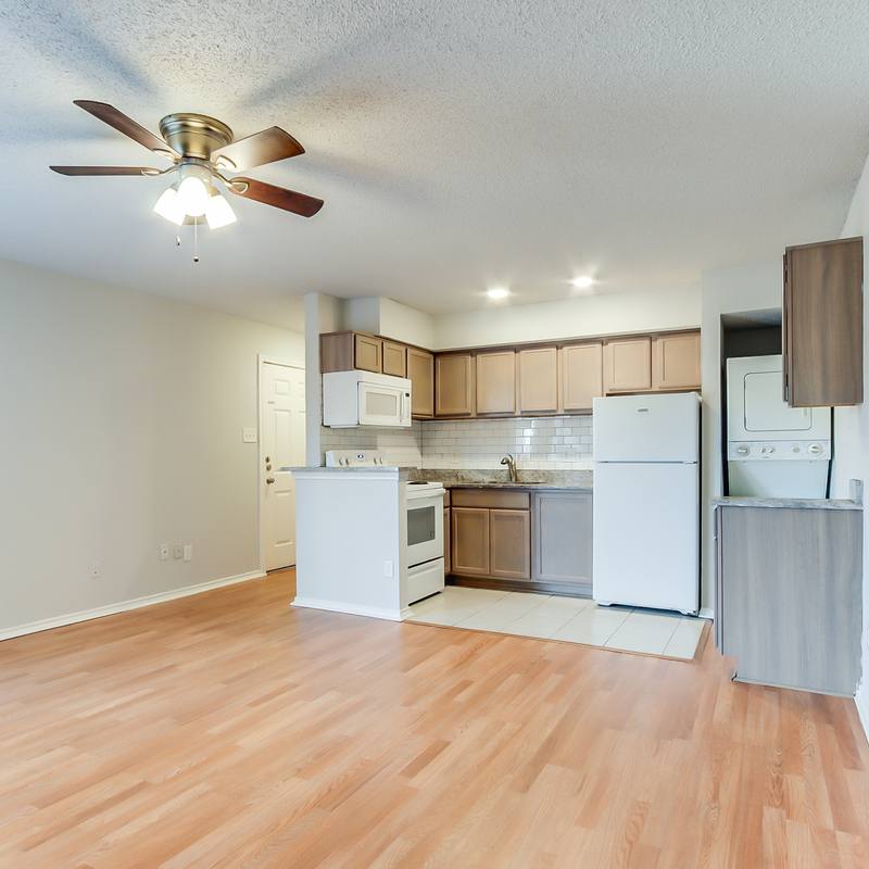 Apartment for rent at 9809 Walnut St #306, Dallas, TX 75243