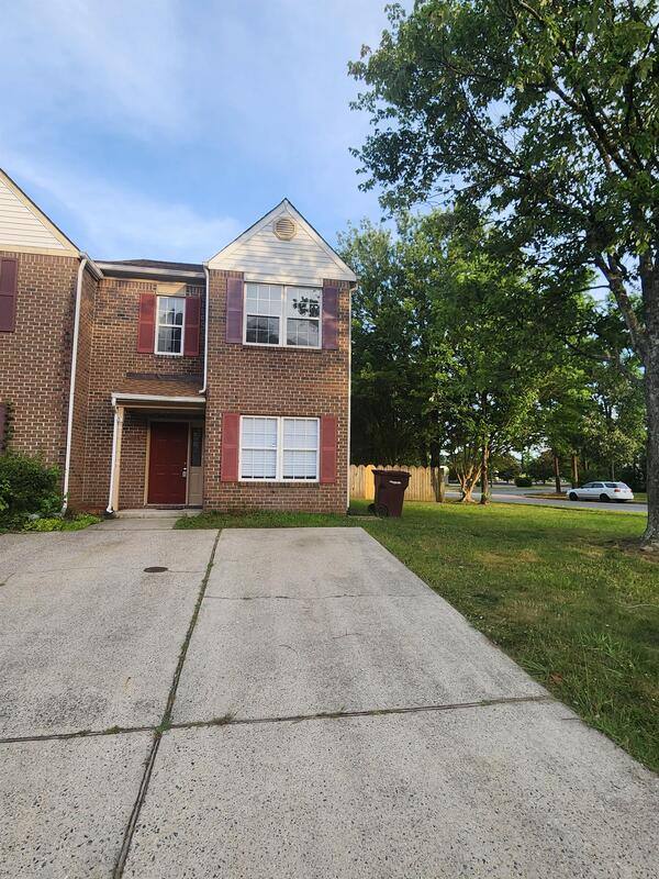 Townhouse for rent at 125 Horse Run Dr, Chesapeake, VA 23322