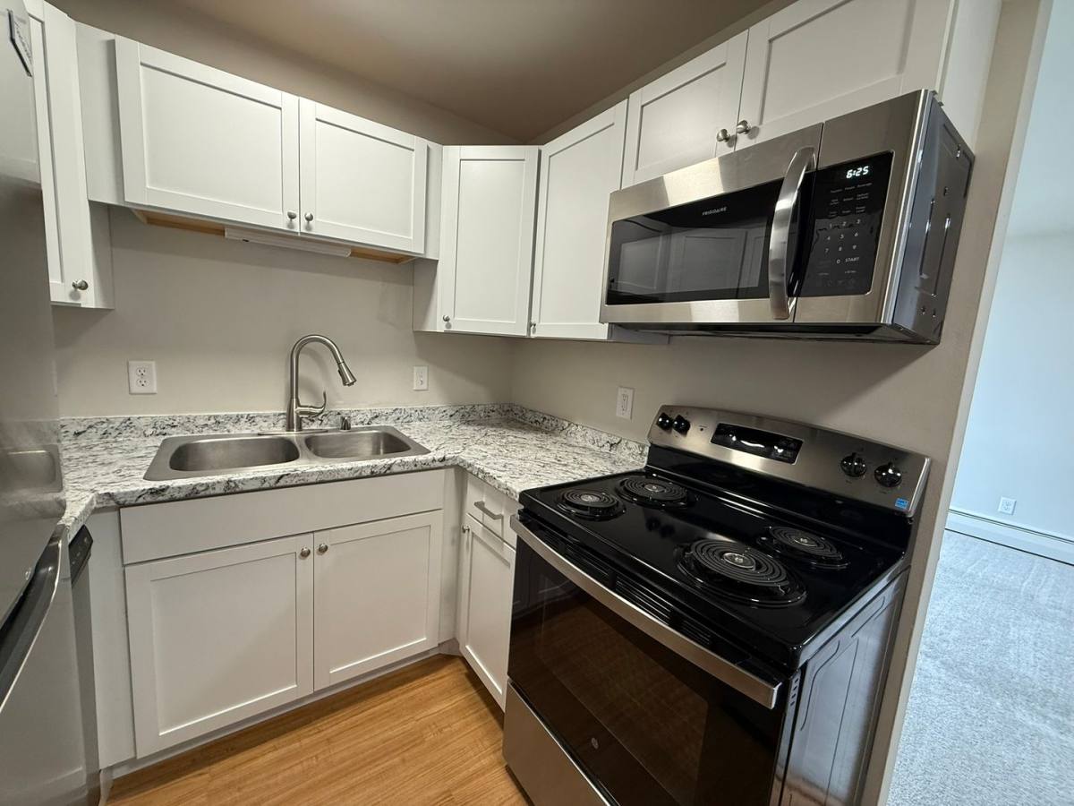 Apartment for rent at 3401-3405 Kipling Dr, Madison, WI 53704