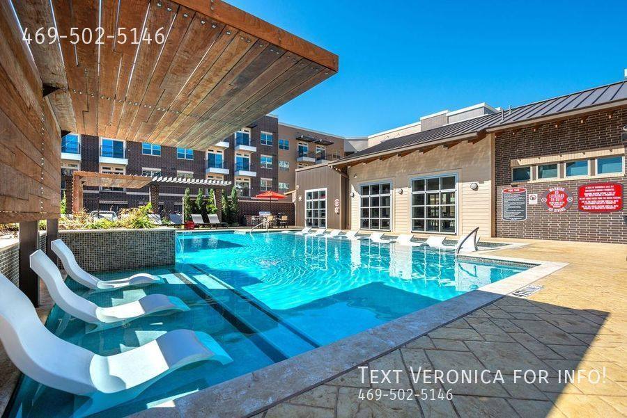 Apartment for rent at 1199 N Broadway St, Carrollton, TX 75006