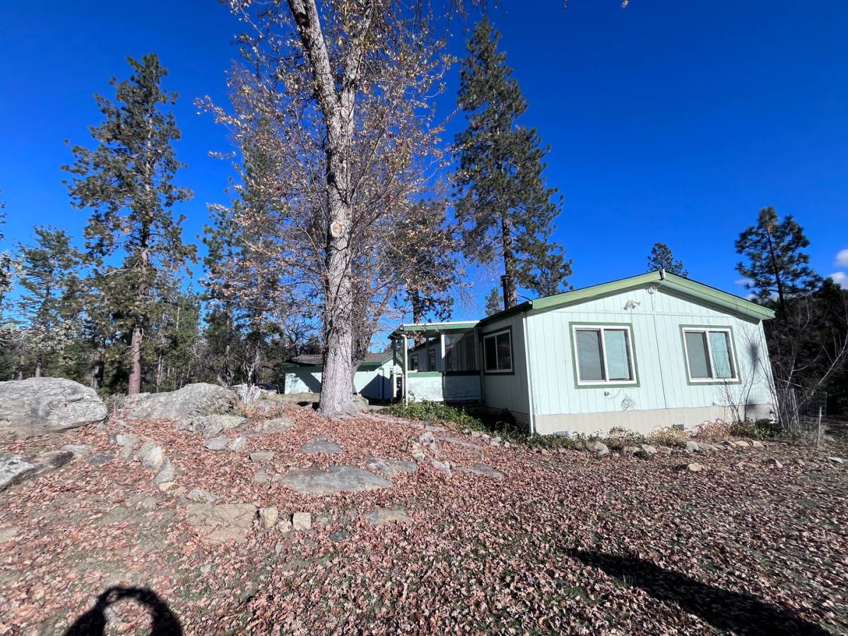 House for rent at 4943 Sierra Pines Dr, Mariposa, CA 95338