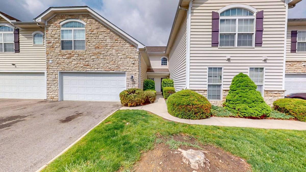Townhouse for rent at 5123 Vinings Blvd, Dublin, OH 43016