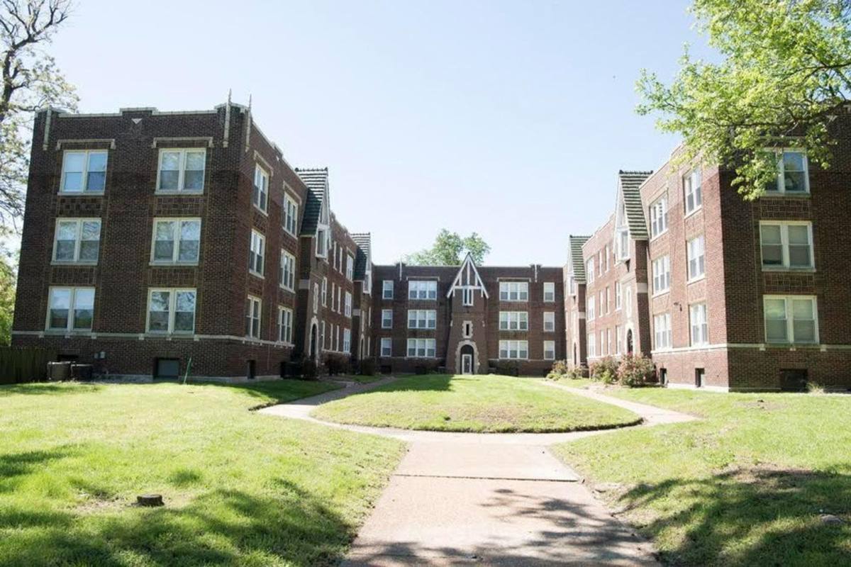 Apartment for rent at 3308 Russell Blvd, Saint Louis, MO 63104