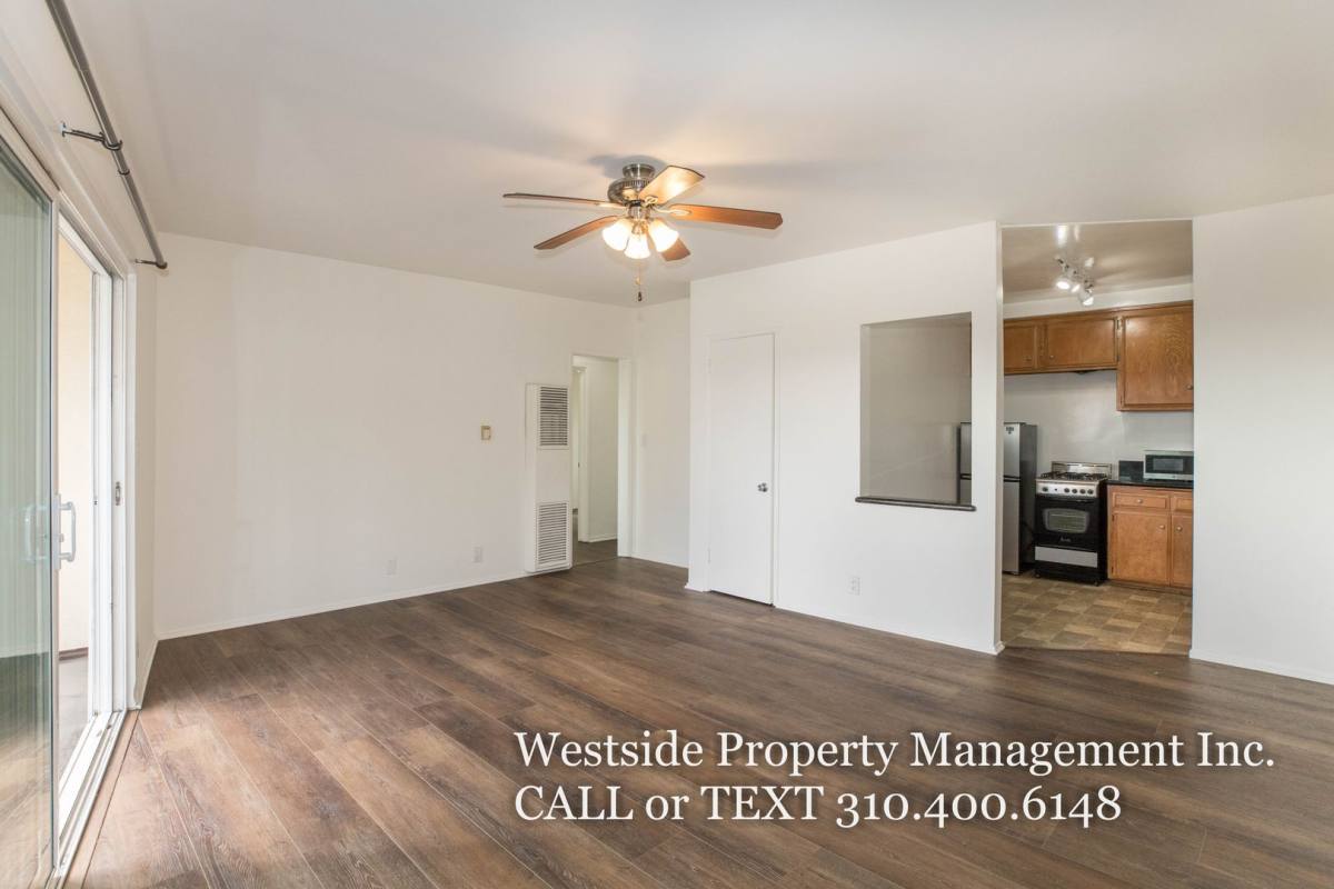 Apartment for rent at 134 Chautauqua Blvd #9, Santa Monica, CA 90402