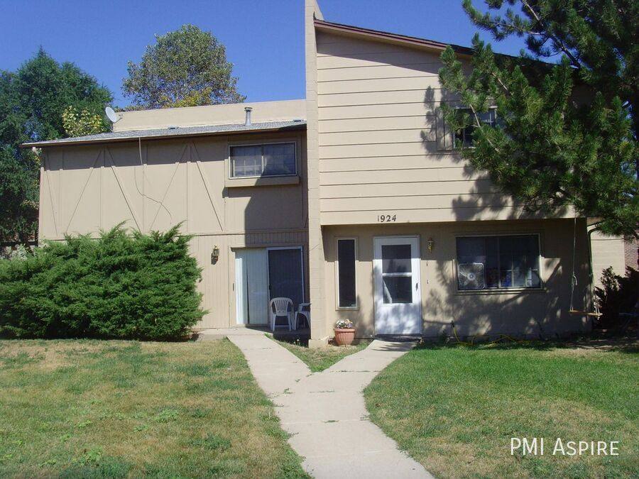 Apartment for rent at 1924 Meadow Dr #6, Longmont, CO 80501