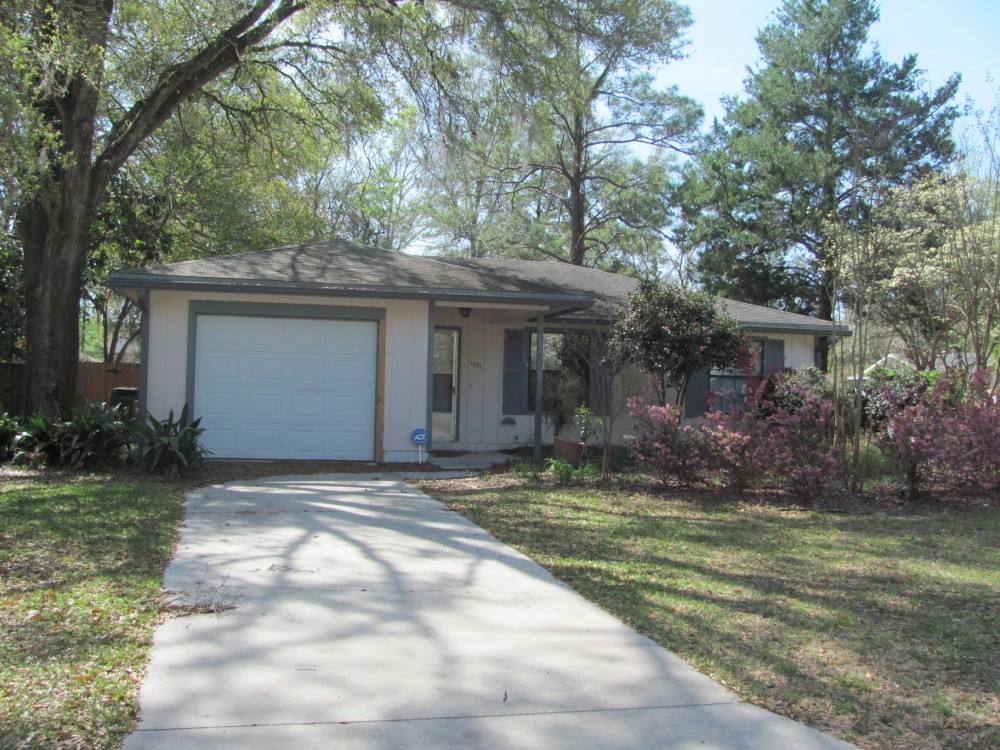 House for rent at 1731 NW 32nd Place, Gainesville, FL 32605