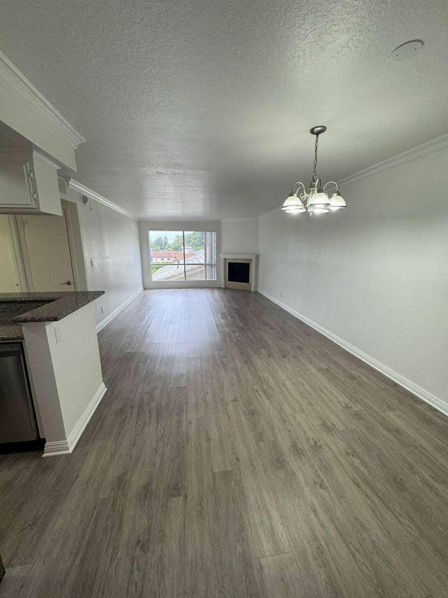Apartment for rent at 15009 Moorpark St #209, Sherman Oaks, CA 91403