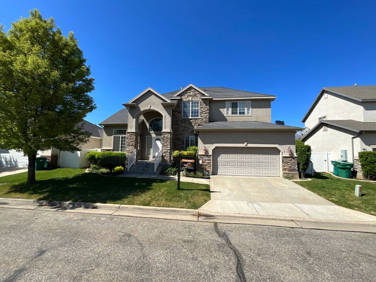 House for rent at 1021 E Wyndom Way, Layton, UT 84040