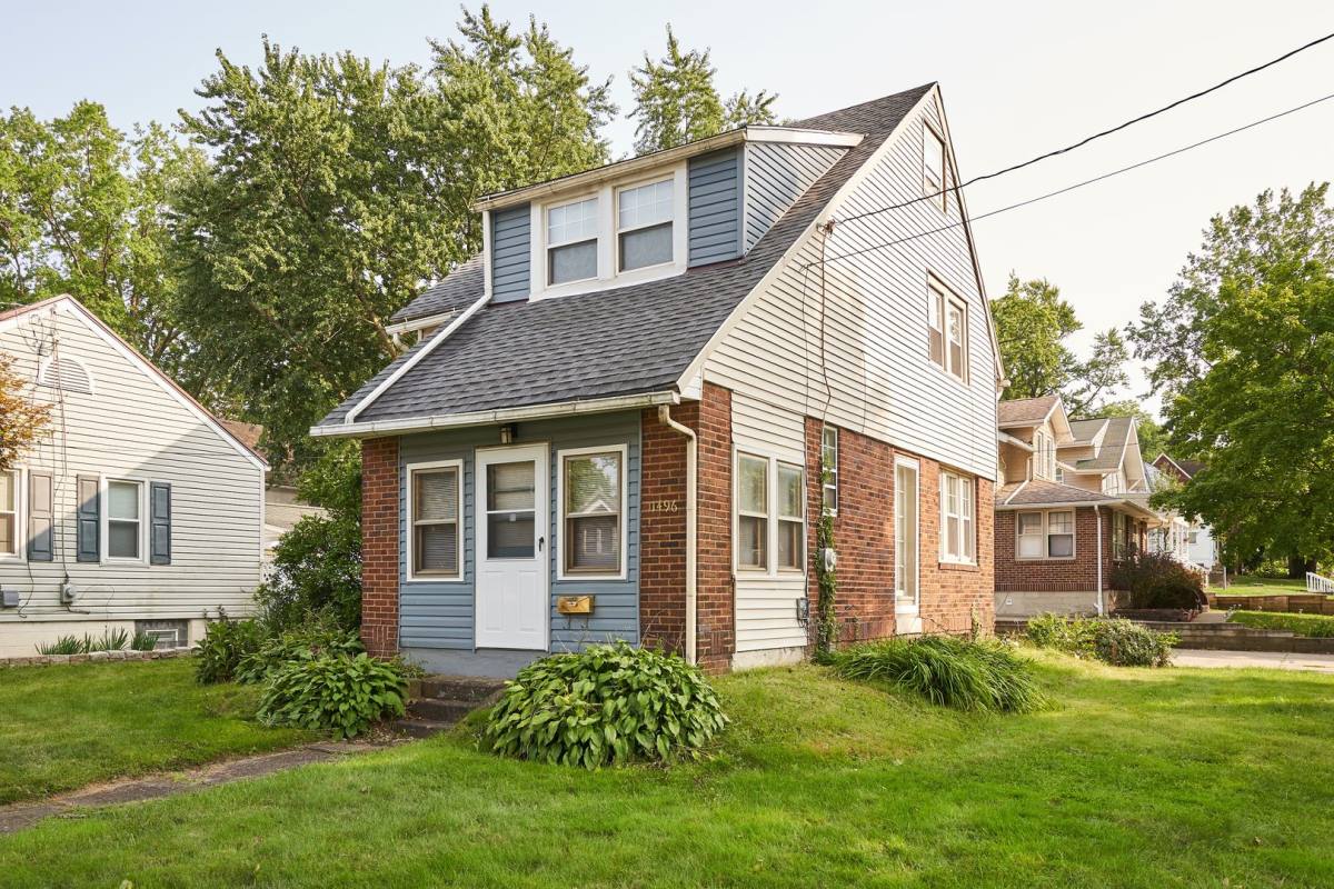 House for rent at 1496 Huguelet St, Akron, OH 44305