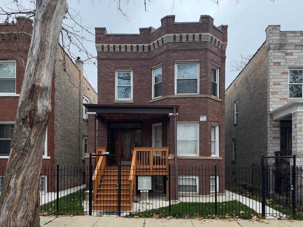 Apartment for rent at 4322 322 W Kamerling #4, Chicago, IL 60651