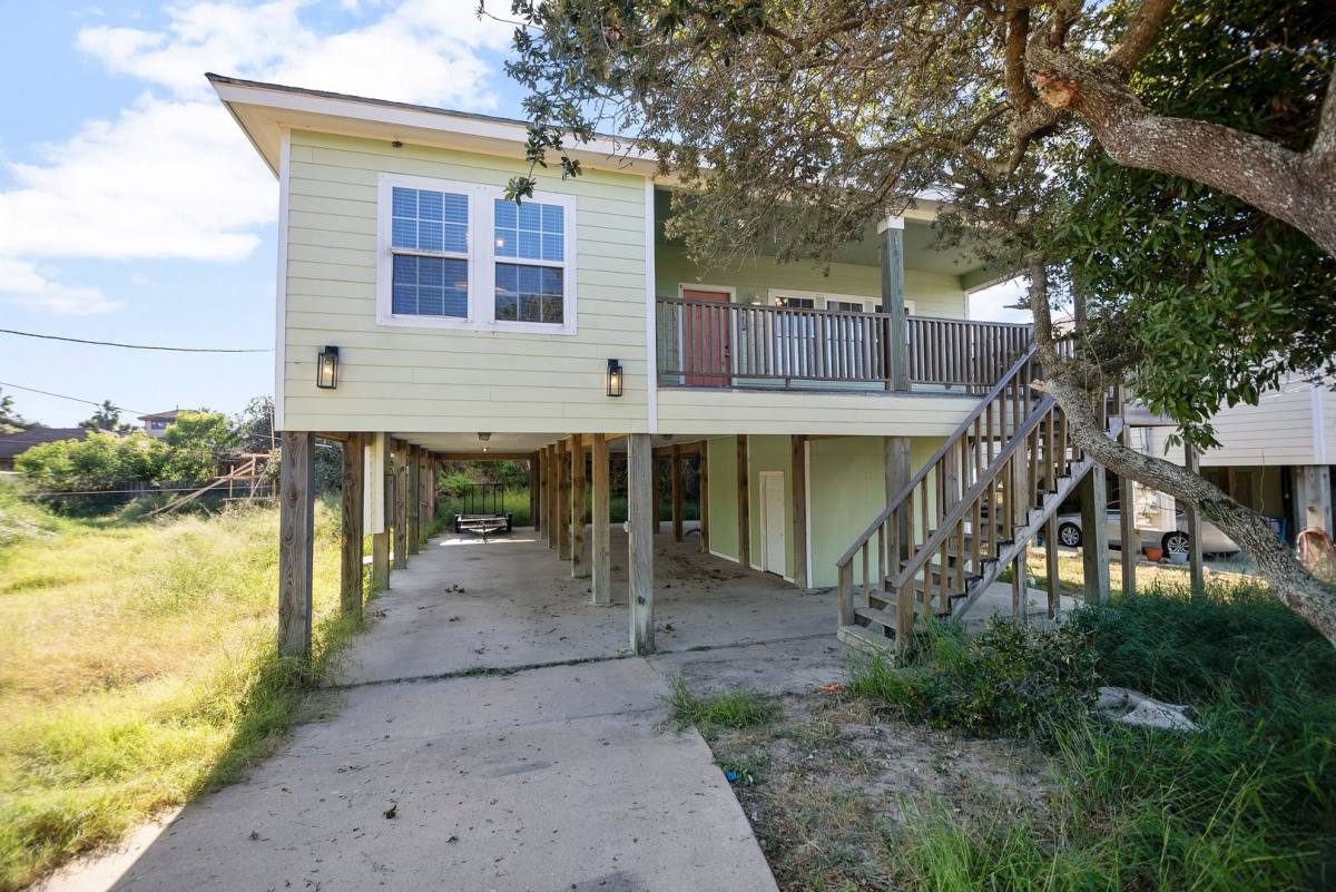 House for rent at 14213 Playa Del Ray, Corpus Christi, TX 78418