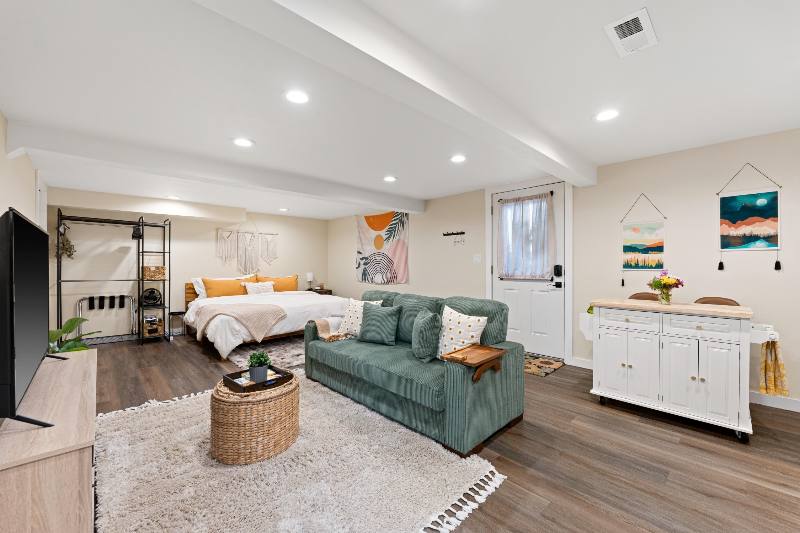 Apartment for rent at 1234 NE Valley View Lane #B, Vancouver, WA 98663