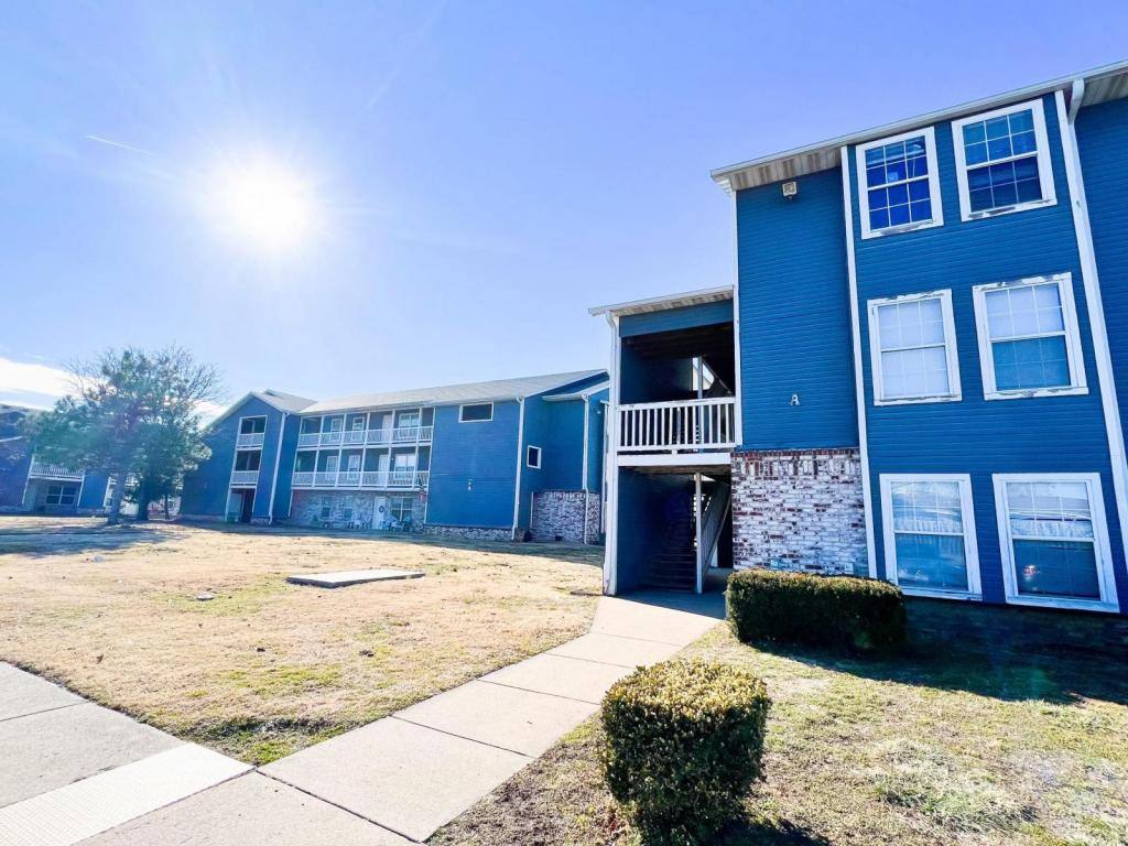 Apartment for rent at 2640 E 34th, Joplin, MO 64804