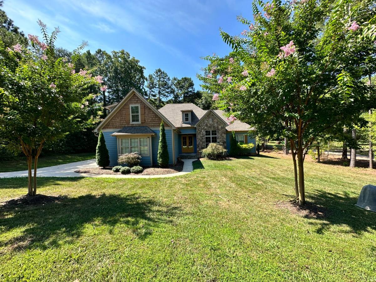 House for rent at 8643 Amandine Way, Terrell, NC 28682