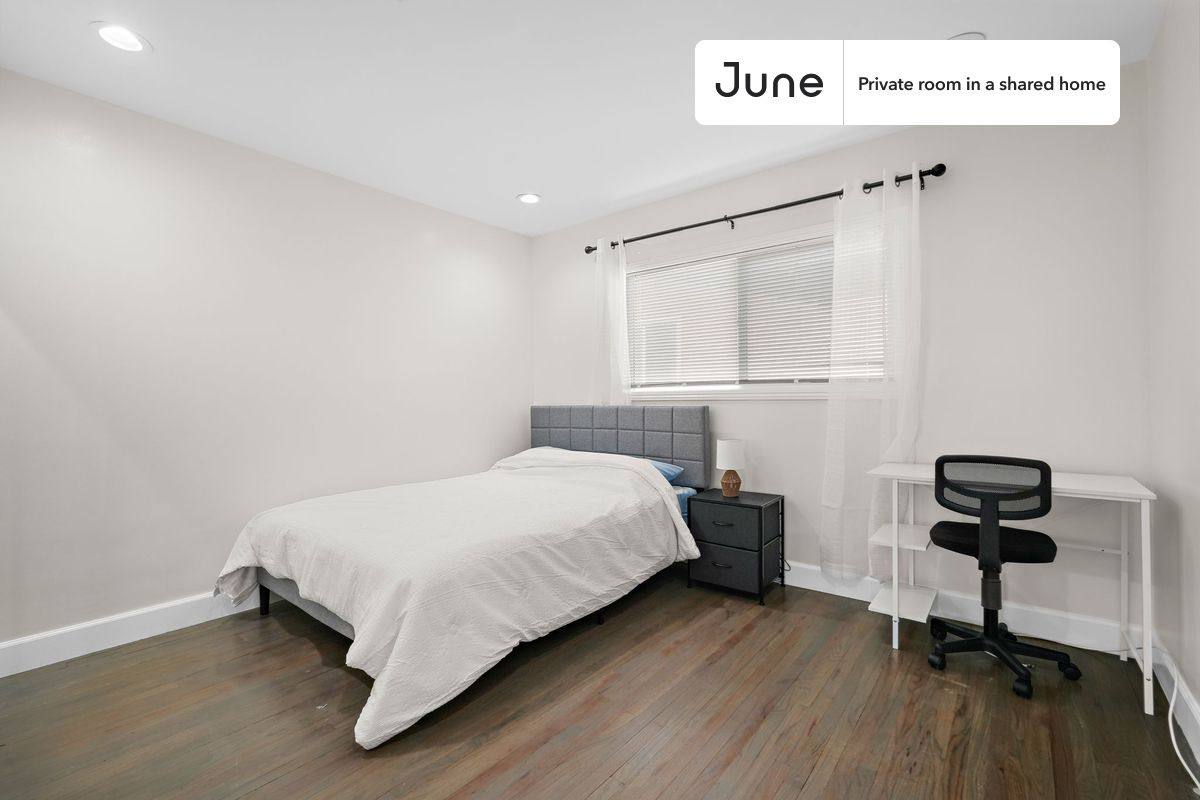 Apartment for rent at 3710 McKenzie Ave, Los Angeles, CA 90032