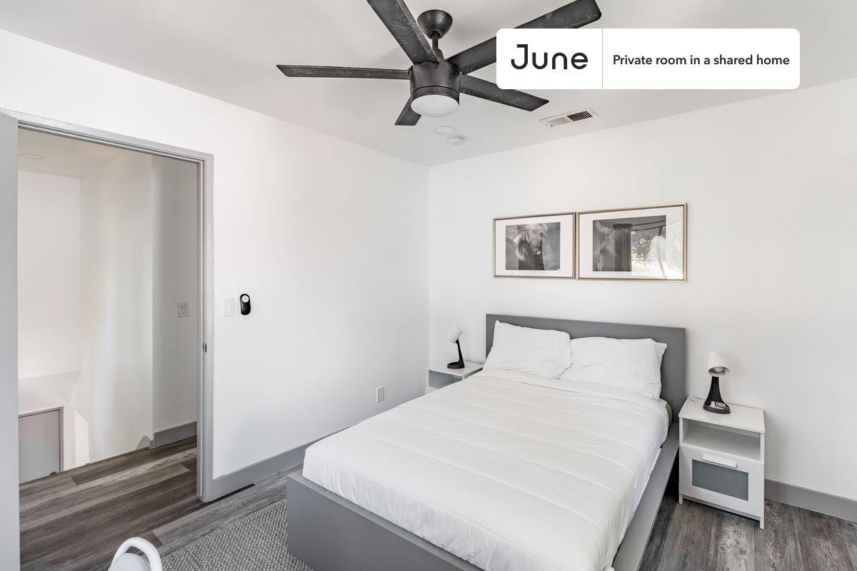 Apartment for rent at 589 Garfield Ave #A, Pasadena, CA 91101