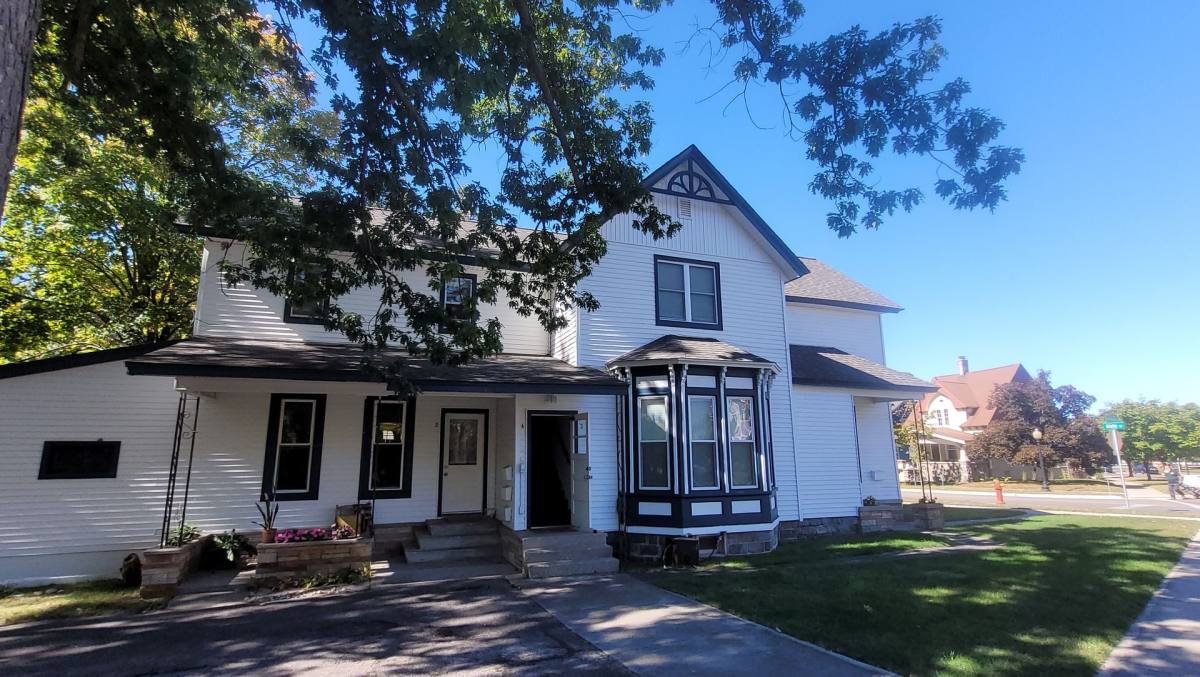 Condo for rent at 624 E State St, Traverse City, MI 49684