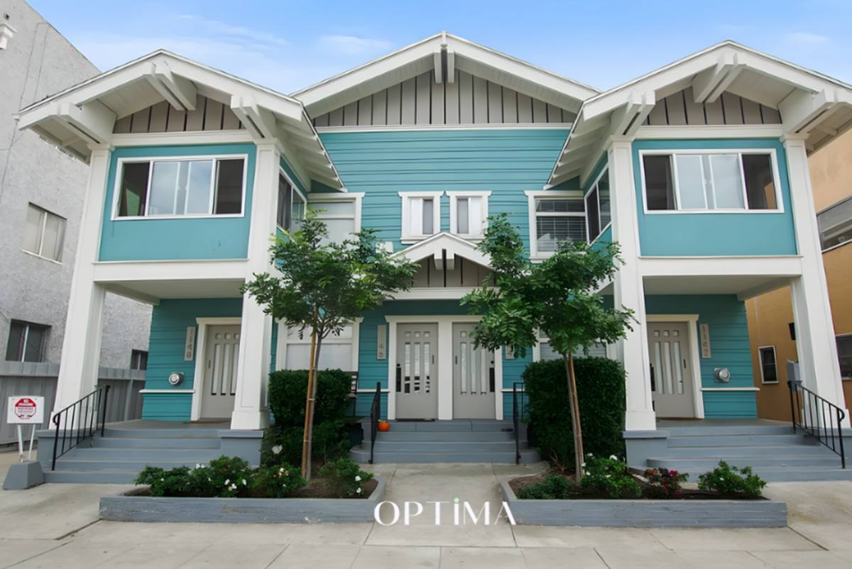 Apartment for rent at 1142 E 1st St, Long Beach, CA 90802