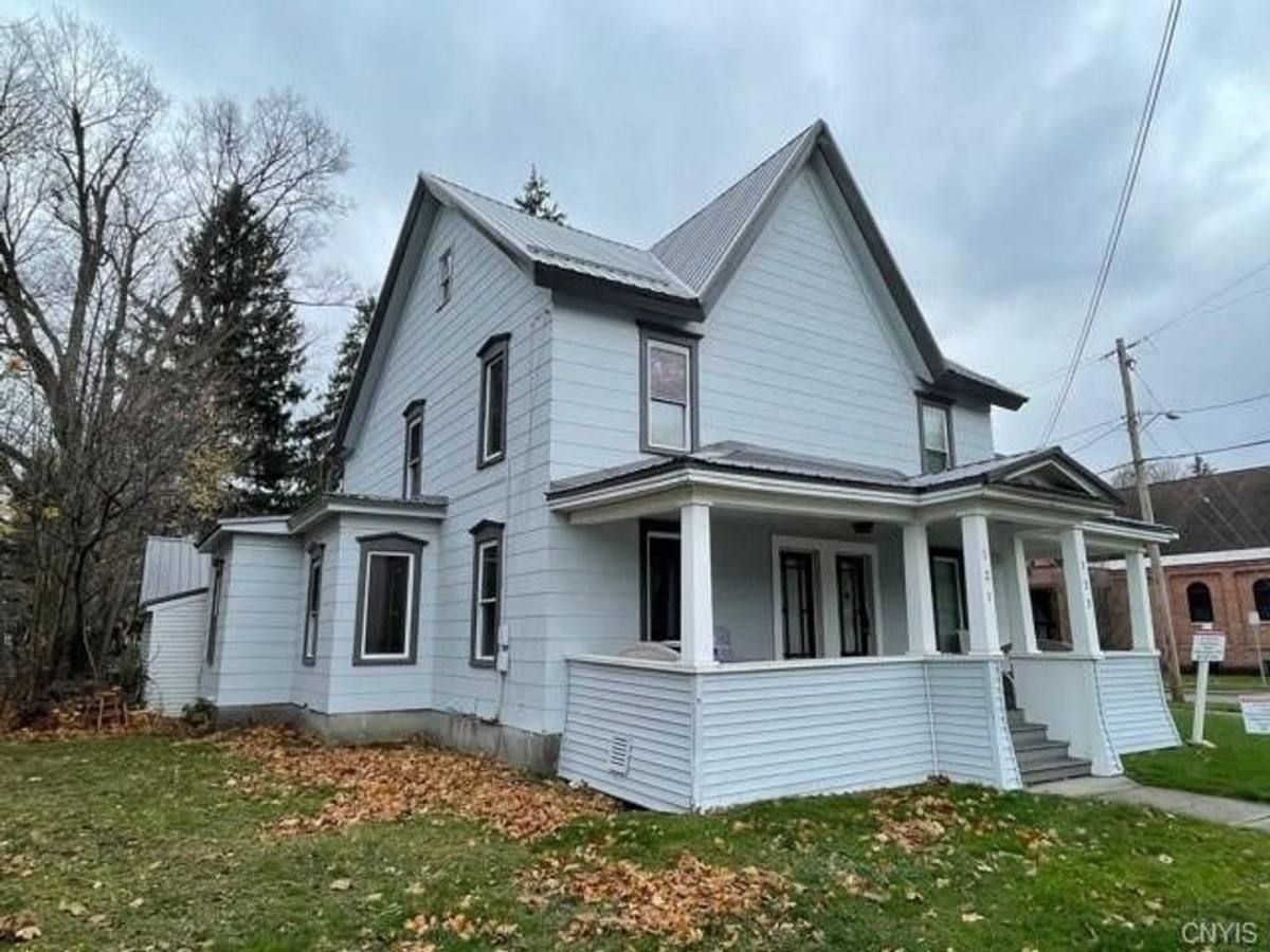 Apartment for rent at 121-123 Tompkins St, Cortland, NY 13045