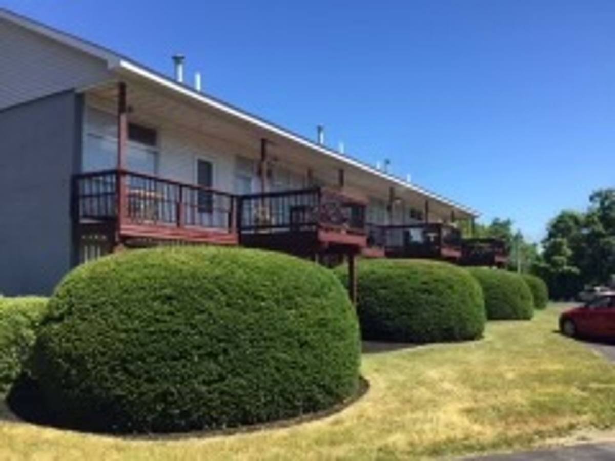 Apartment for rent at 373 Walban Dr, Painesville, OH 44077