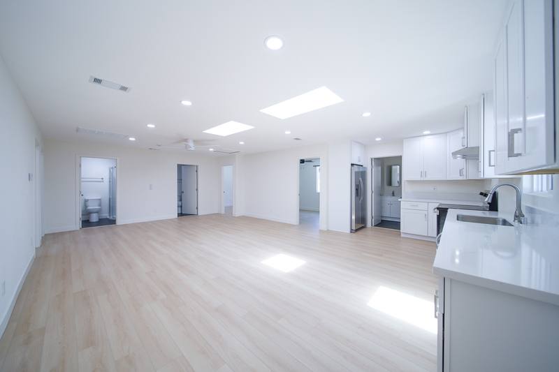 House for rent at 206 W Broadbent Dr, Riverside, CA 92507
