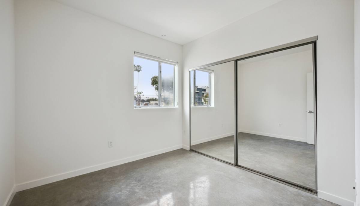 Apartment for rent at 3992 Inglewood Blvd, Los Angeles, CA 90066