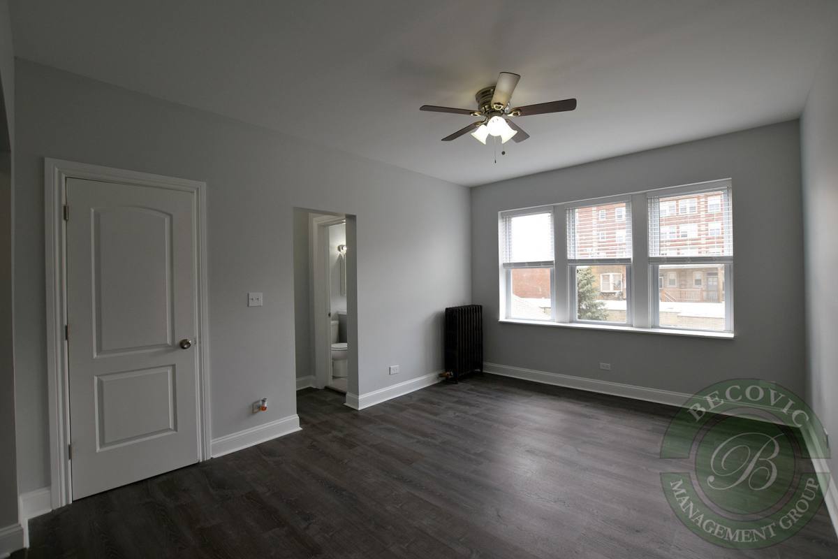 Apartment for rent at 1608 W Sherwin Ave, Chicago, IL 60626