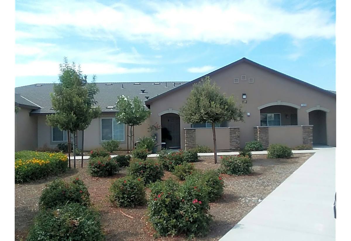 Apartment for rent at 102 N Fowler Ave, Clovis, CA 93611