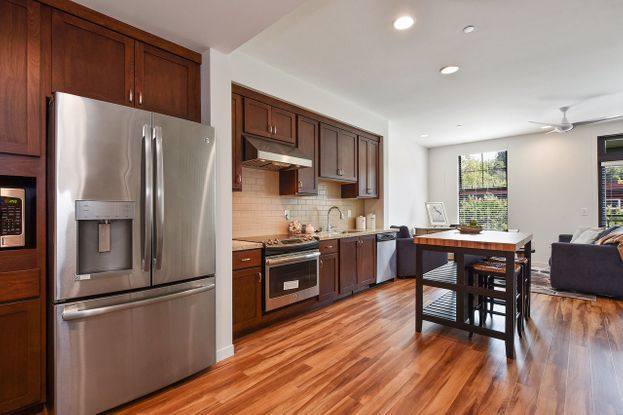 Apartment for rent at 107 G St #207, San Rafael, CA 94901