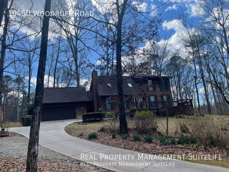 House for rent at 10450 Woodruff Rd, Fairburn, GA 30213