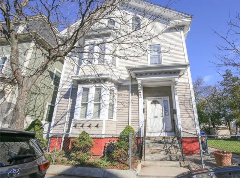 House for rent at 219 Bellevue Ave #2, Providence, RI 02907