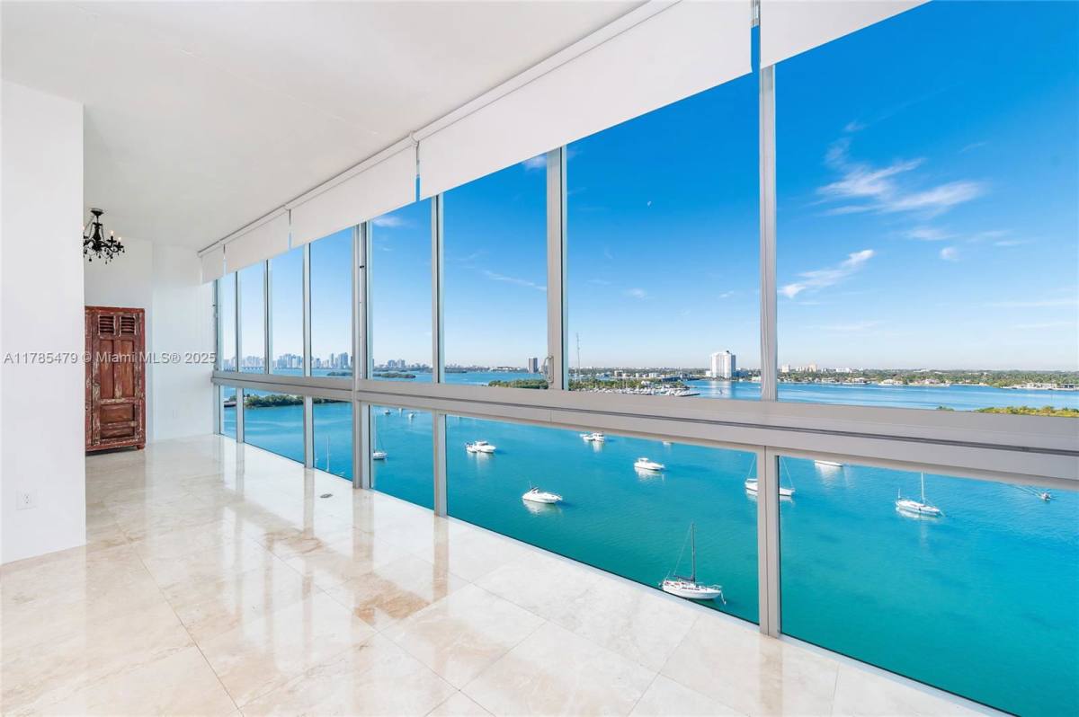 Apartment for rent at 7934 W Dr, Miami Beach, FL 33141
