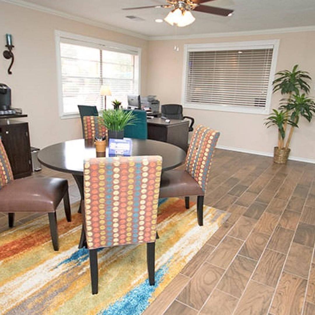 Townhouse for rent at 1369 N Hampton Rd, Desoto, TX 75115