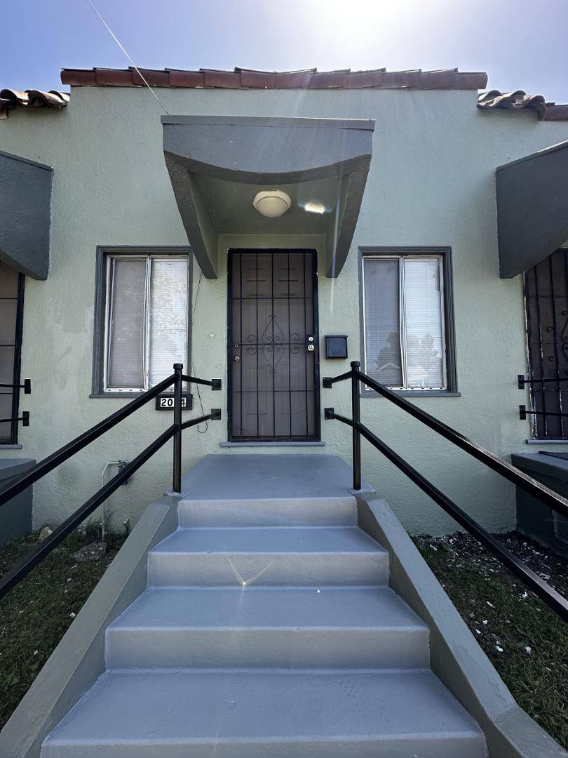 House for rent at 2034 92nd Ave, Oakland, CA 94603