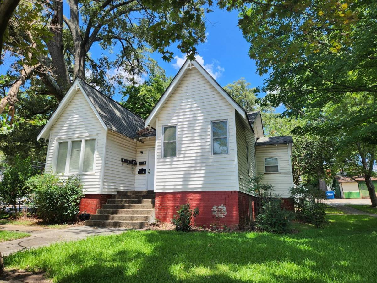Apartment for rent at 361 10th St NW, Atlanta, GA 30318
