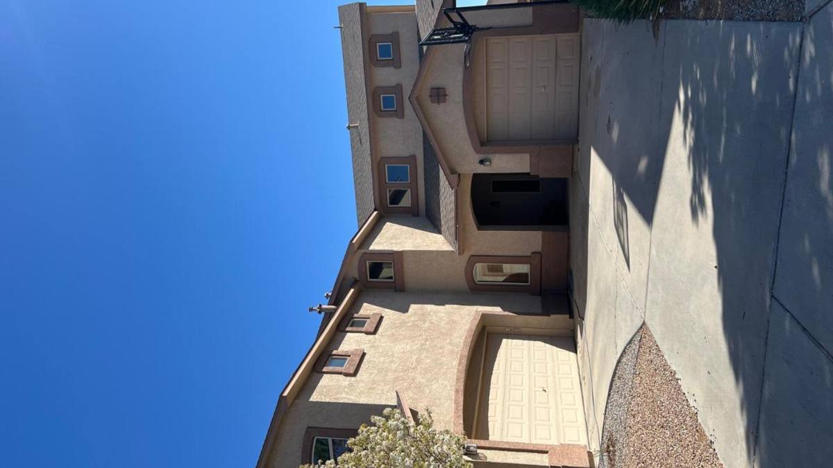 House for rent at 8112 Corn Mountain Place NW, Albuquerque, NM 87114