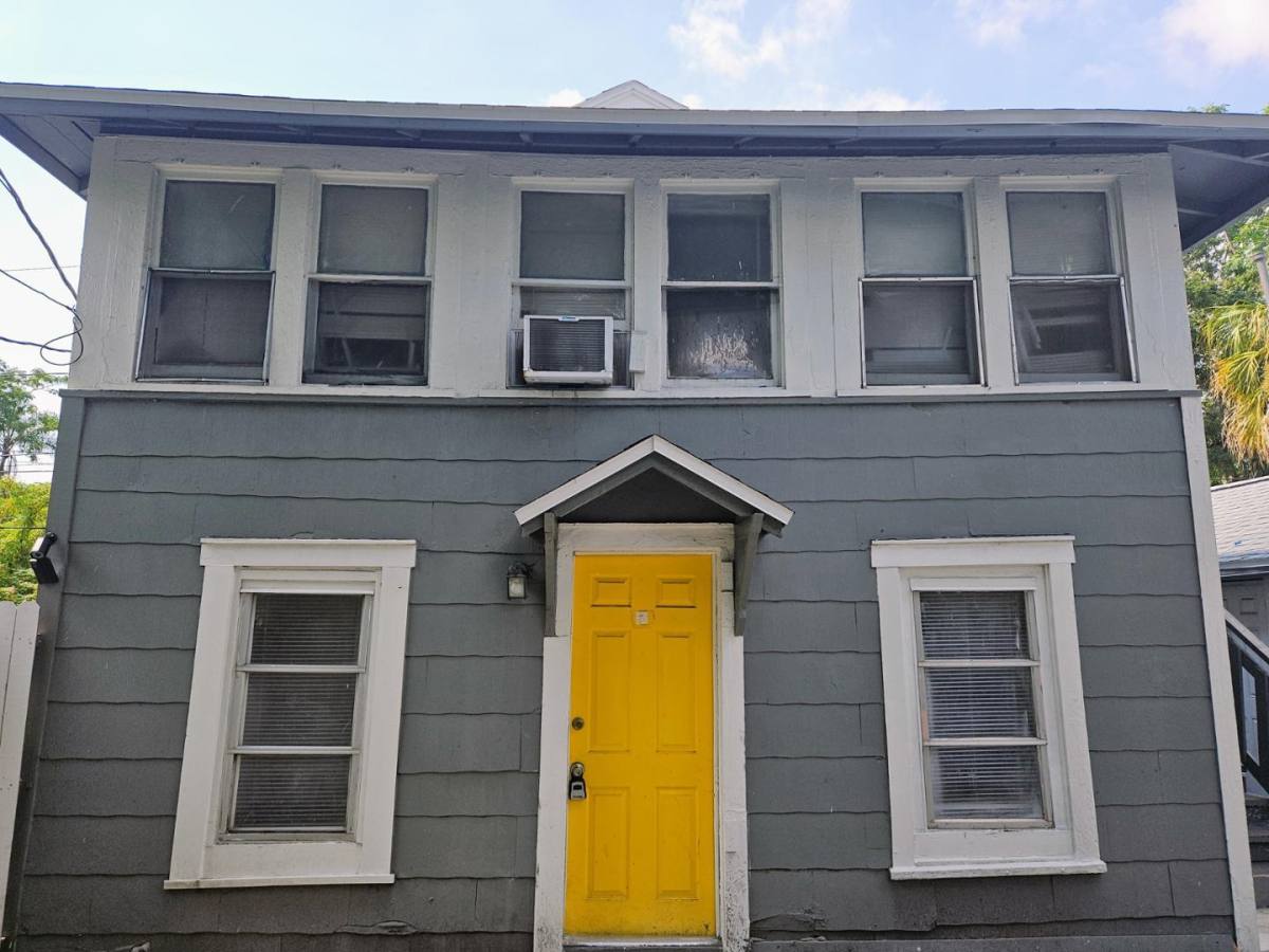 House for rent at 944 1 2 15th Ave S #1, Saint Petersburg, FL 33705