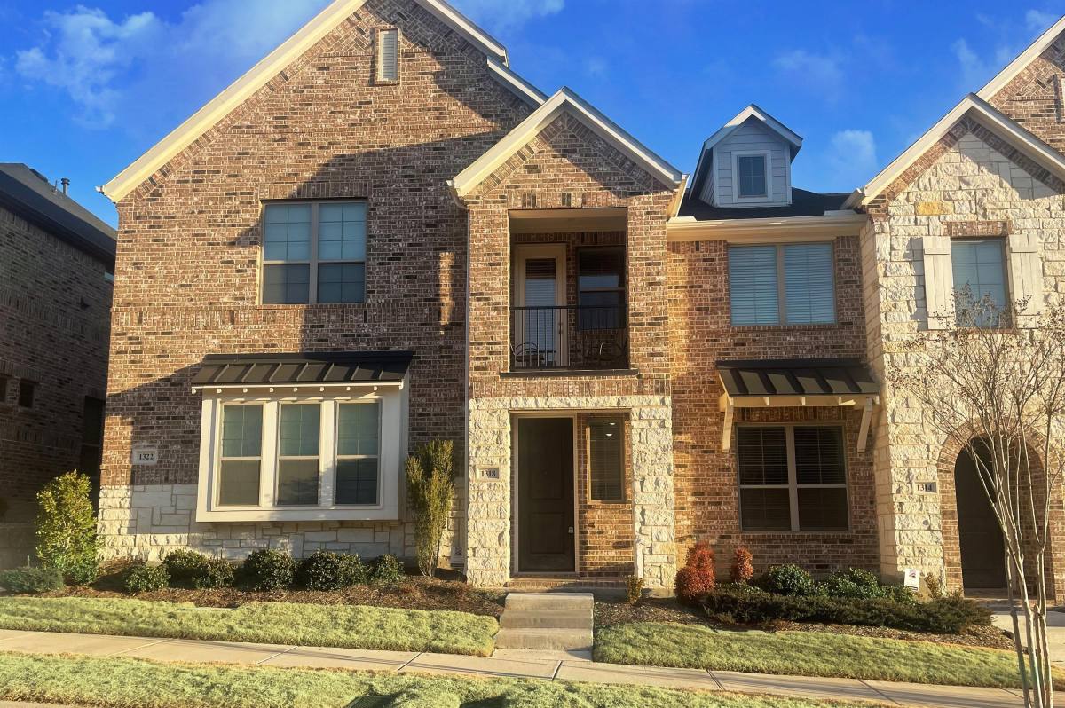Townhouse for rent at 1318 Casselberry Dr #1, Flower Mound, TX 75028