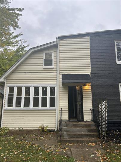 Apartment for rent at 1923 12th Ave #2, Rockford, IL 61104