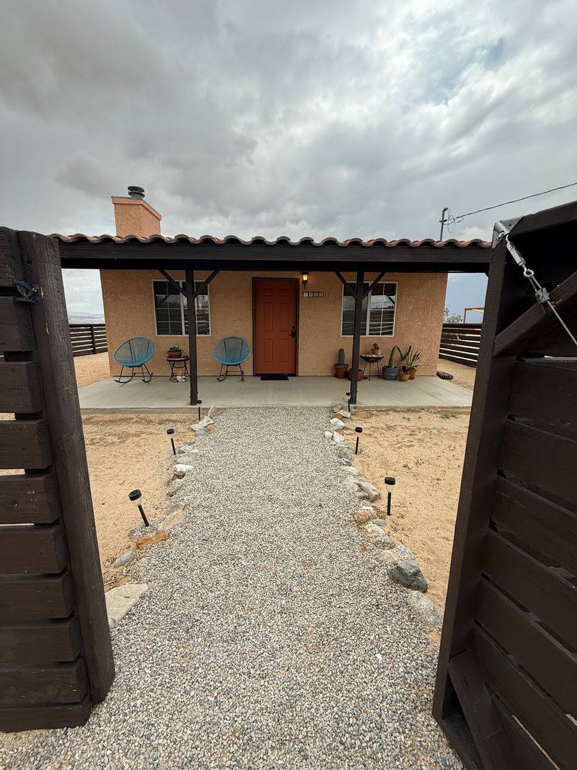 House for rent at 3125 Canyon Rd, Twentynine Palms, CA 92277