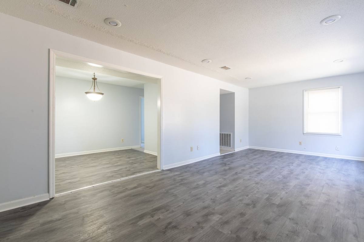 Townhouse for rent at 1310 Knob Creek Rd, Johnson City, TN 37604