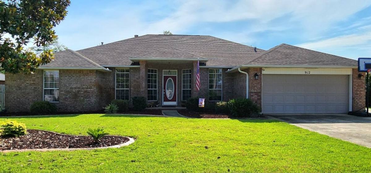 House for rent at 912 Wine Pointe Dr, Pensacola, FL 32506