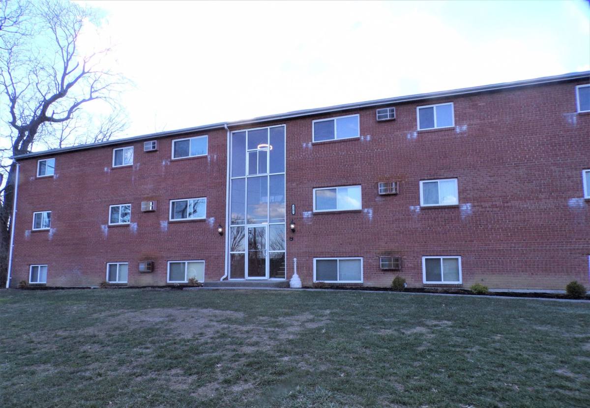 Apartment for rent at 1001-1101 Edgecombe Dr, Milford, OH 45150