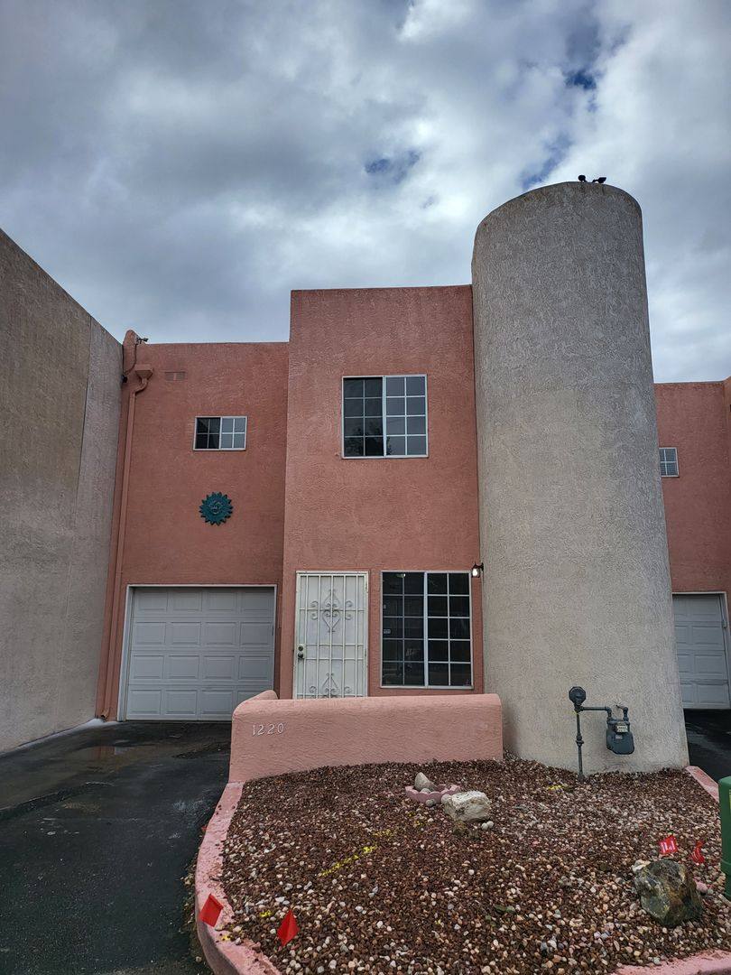 Townhouse for rent at 1220 Rosemont Ave NW, Albuquerque, NM 87104