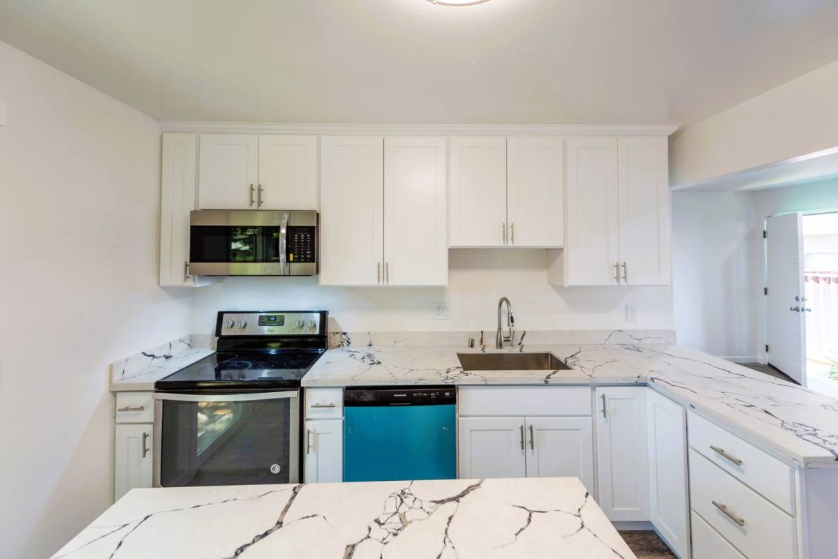 Apartment for rent at 37-41 Sherland Ave, Mountain View, CA 94043