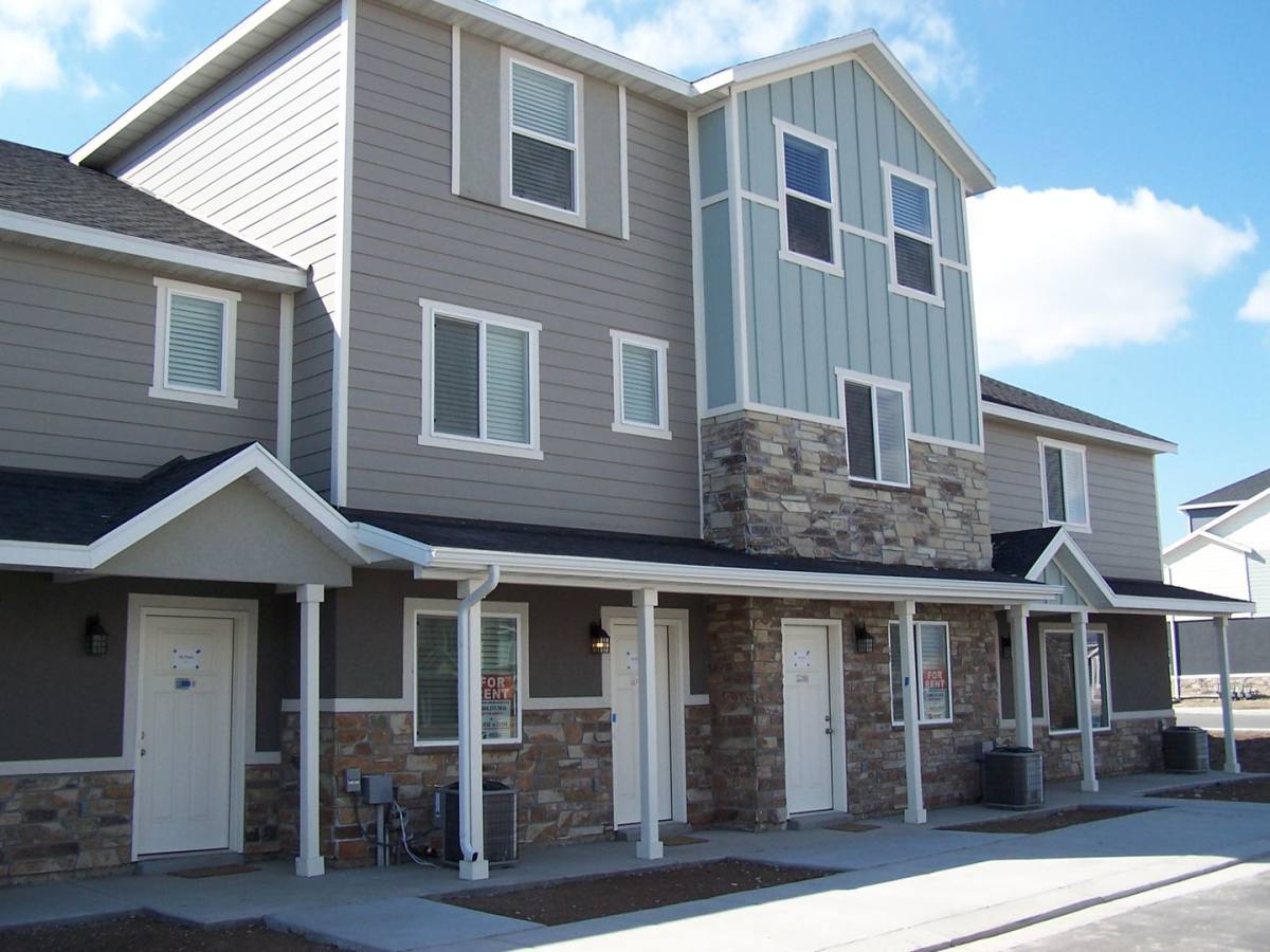 Townhouse for rent at 226 N 680 E, Orem, UT 84058