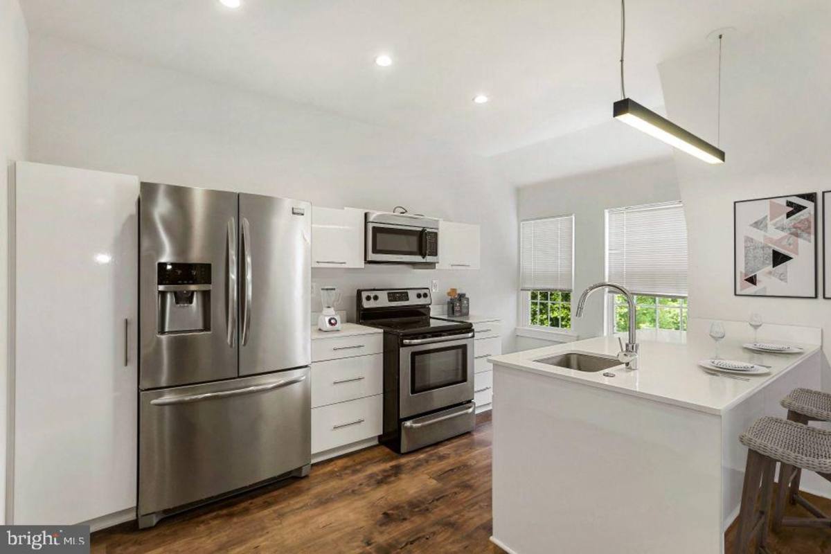 Apartment for rent at 18 E Lancaster Ave, Wynnewood, PA 19096