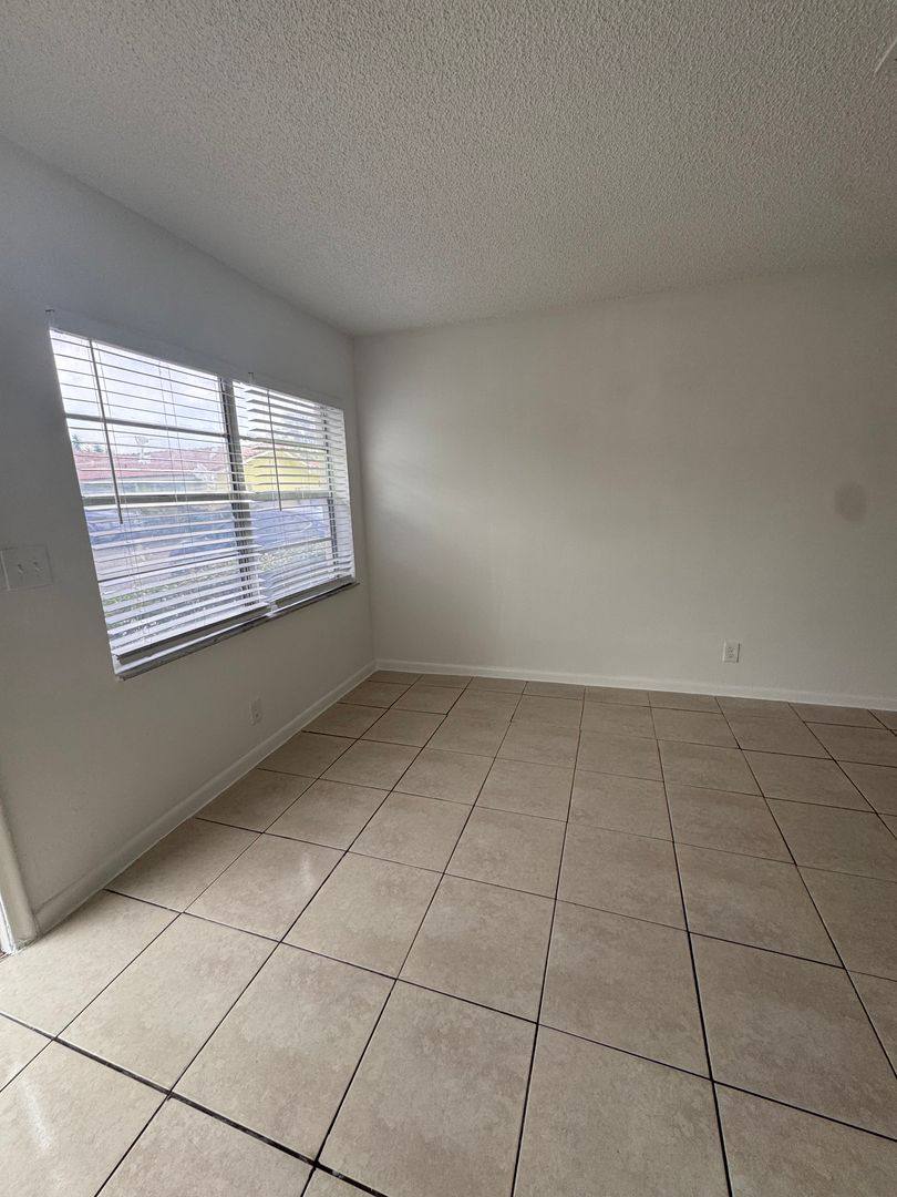 Apartment for rent at 10551 NW 45 St, Coral Springs, FL 33065