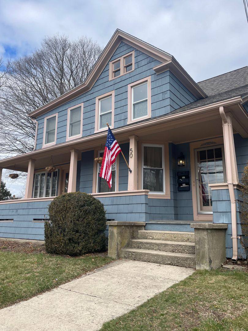 Apartment for rent at 50 Meridian St, Groton, CT 06340